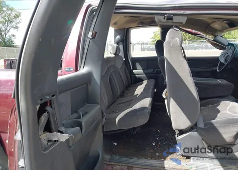 2001 GMC Sierra 1500 Sl/Sle from USA, damaged, VIN 2GTEC19V311216335